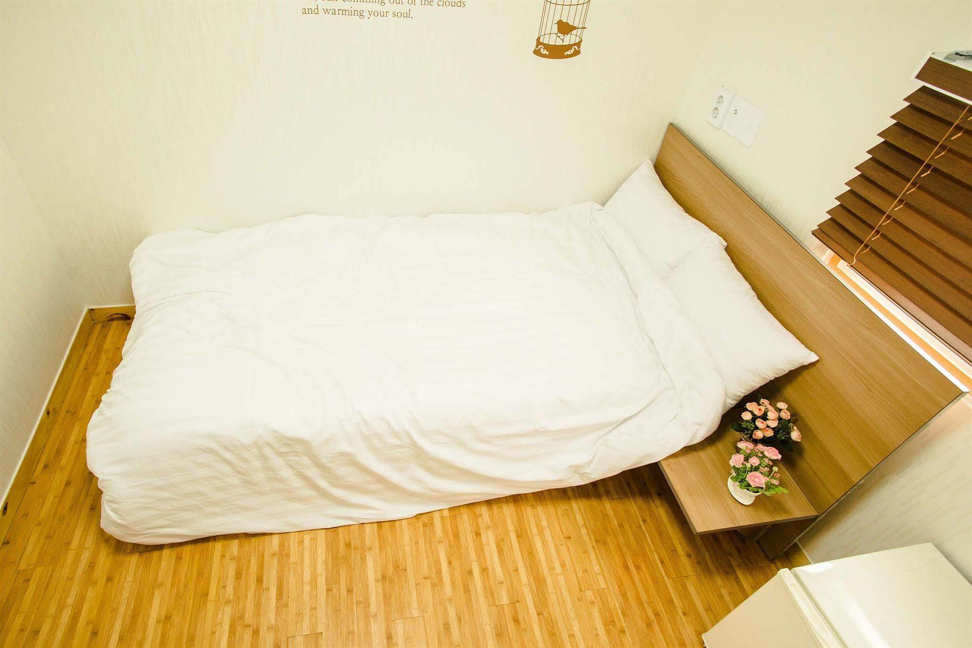 Kstar House Hotel 2*