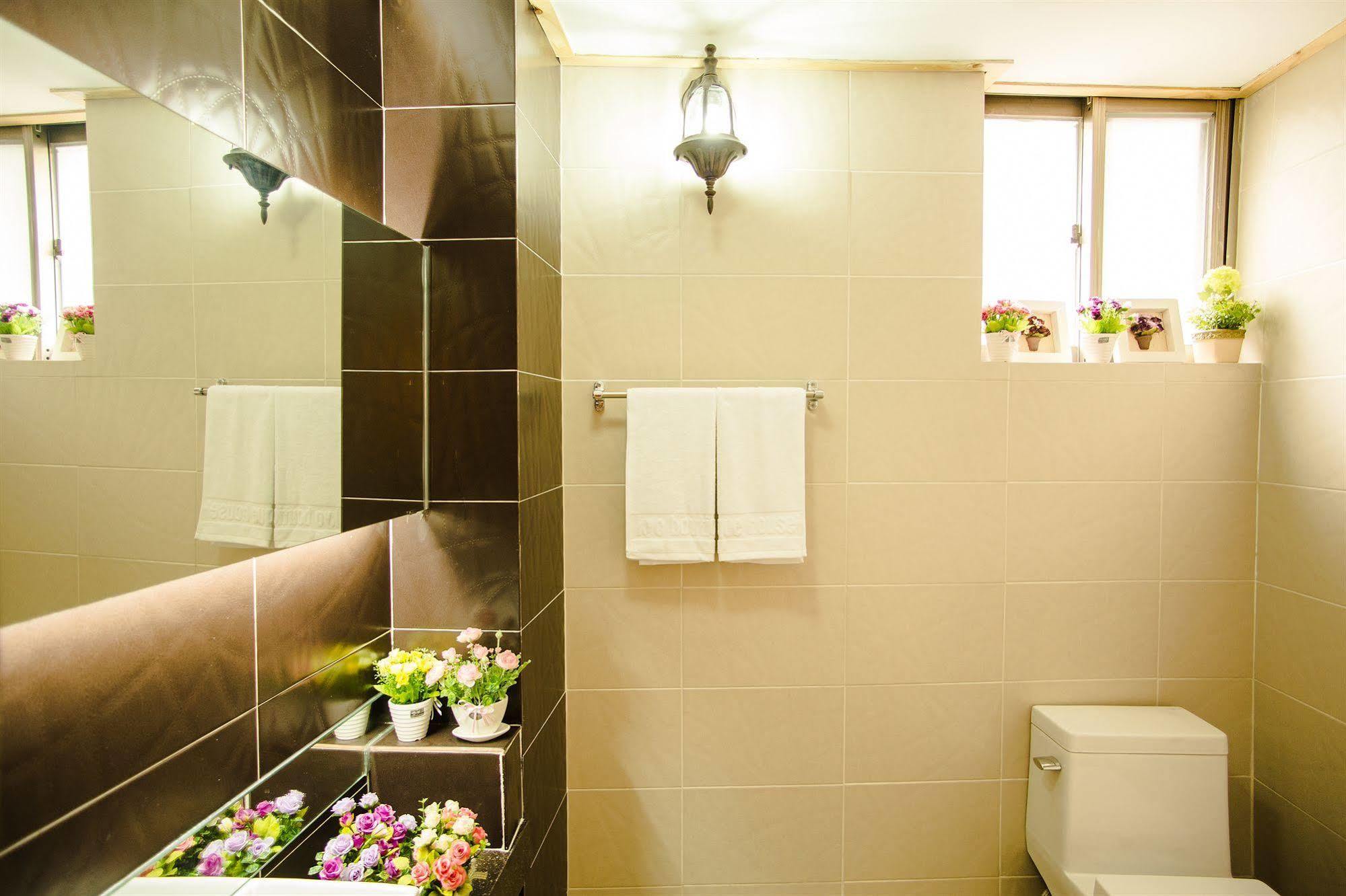 Kstar House Hotel