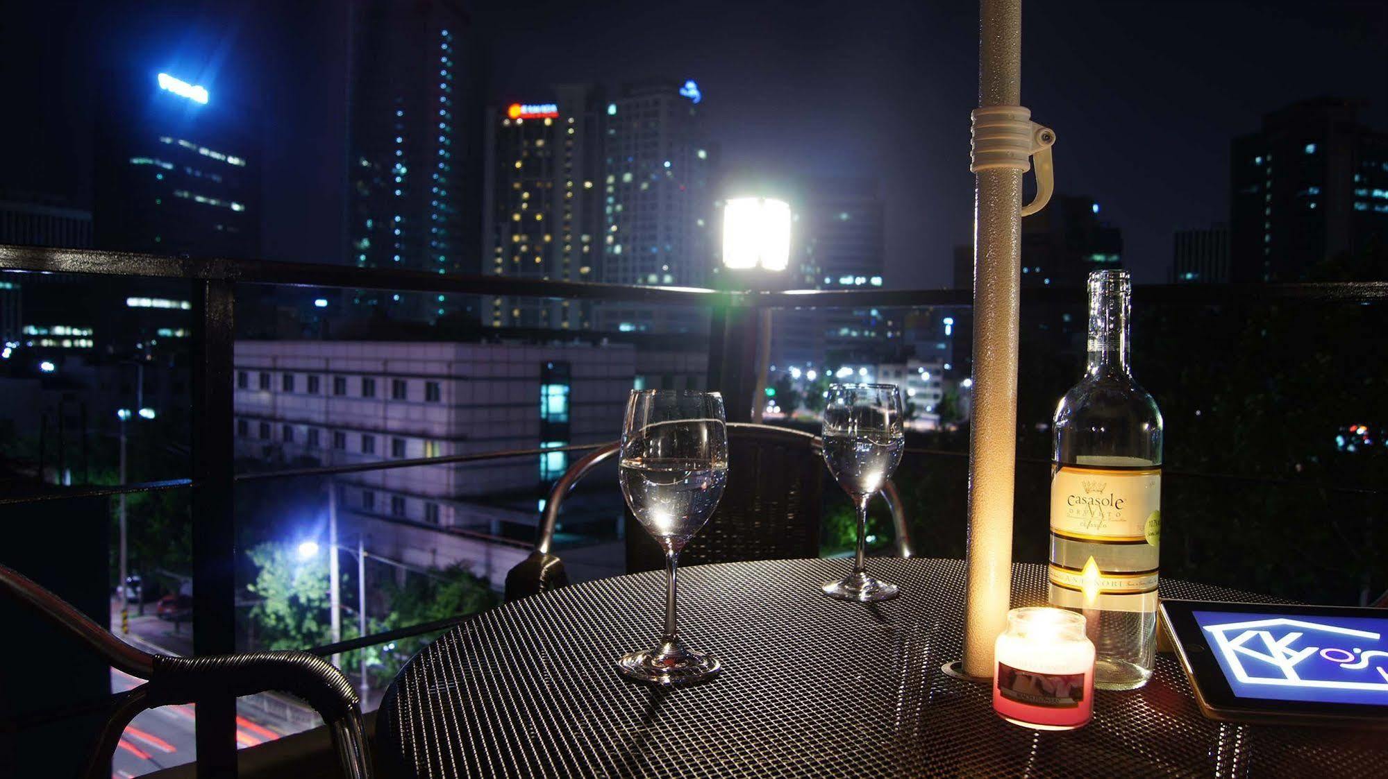 Hotel Kstar House 2*