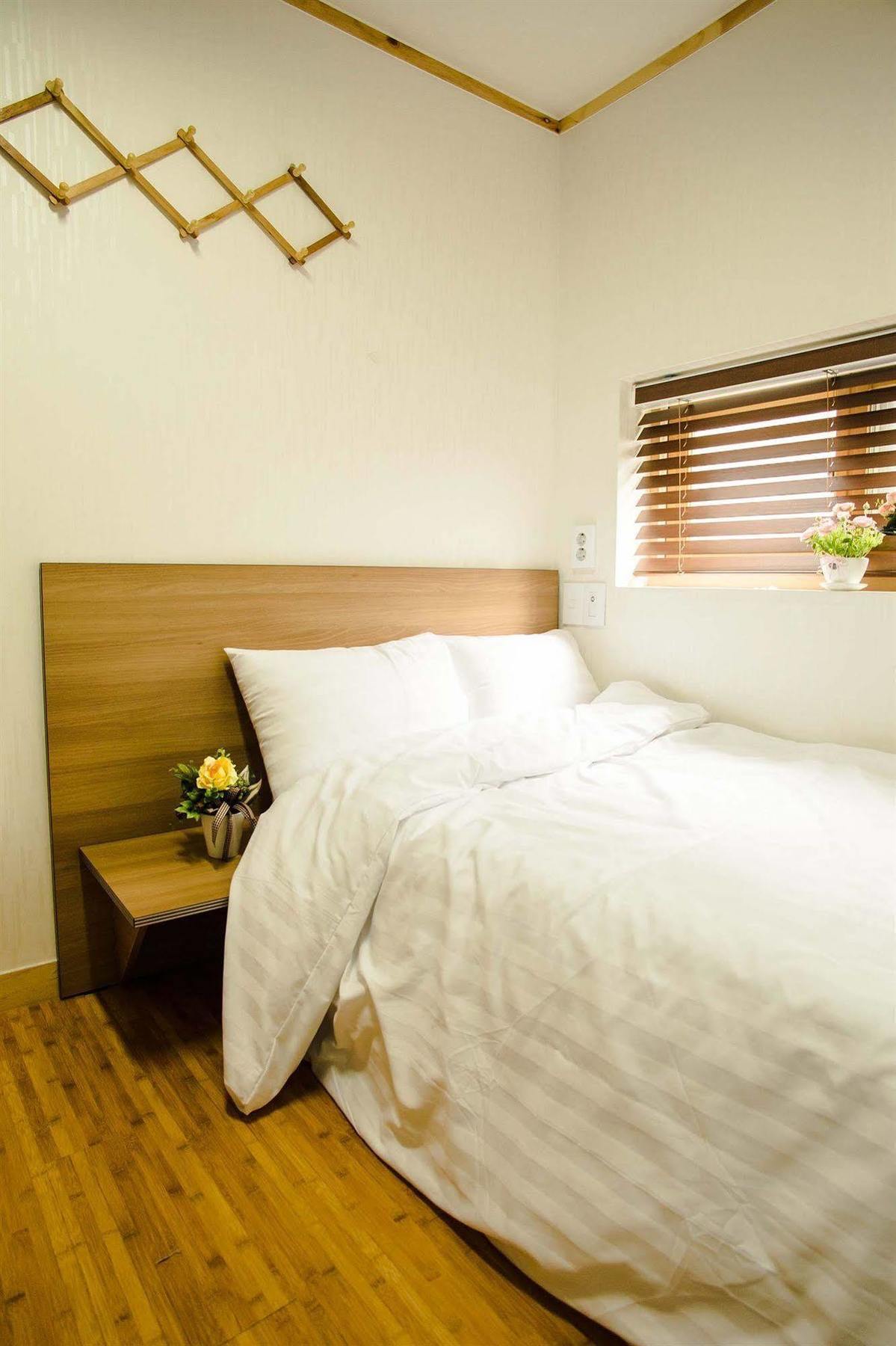 Hotel Kstar House 2*